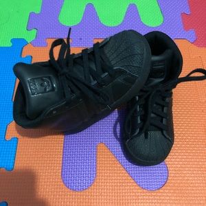 Adidas all black toddler sneakers SHELL TOPS